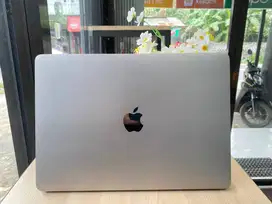 Macbook Pro 2017 (A1708) Core i5 RAM 8GB SSD 256GB SIAP PAKAI