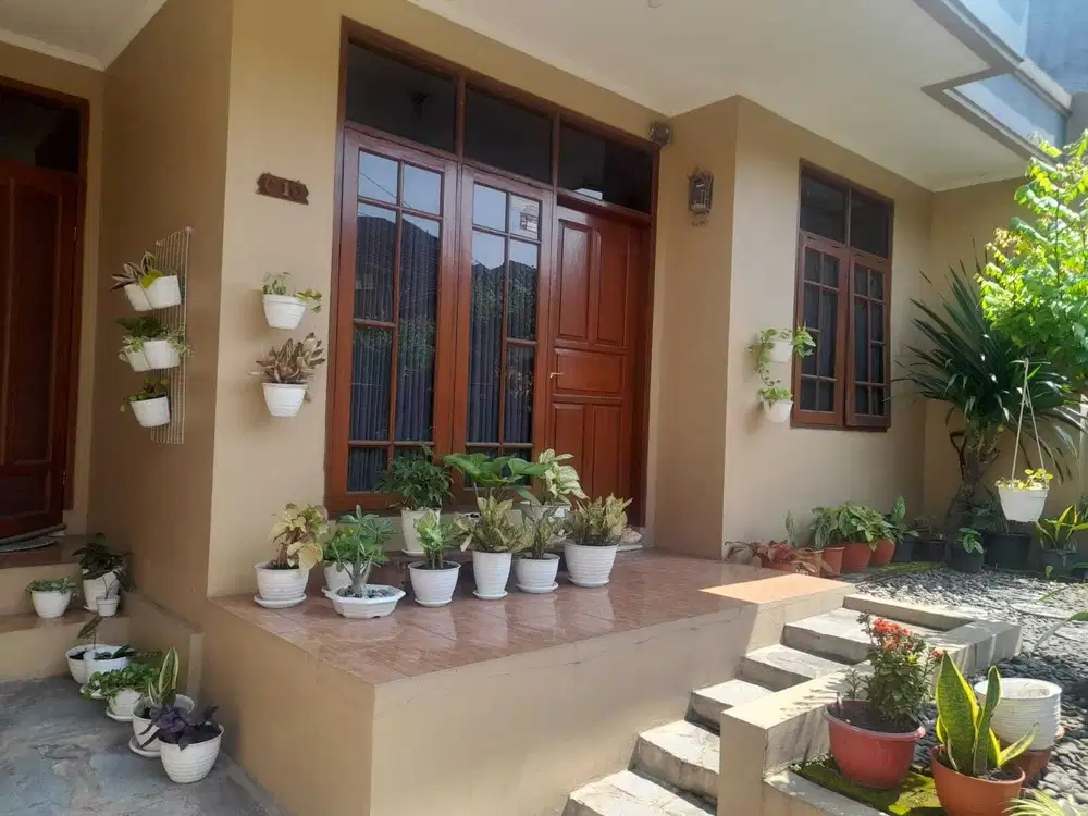 Di Jual Rumah cantik di Mutiara Cibaduyut