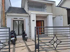 Dijual Cepat Rumah di Kebun Raya Residence