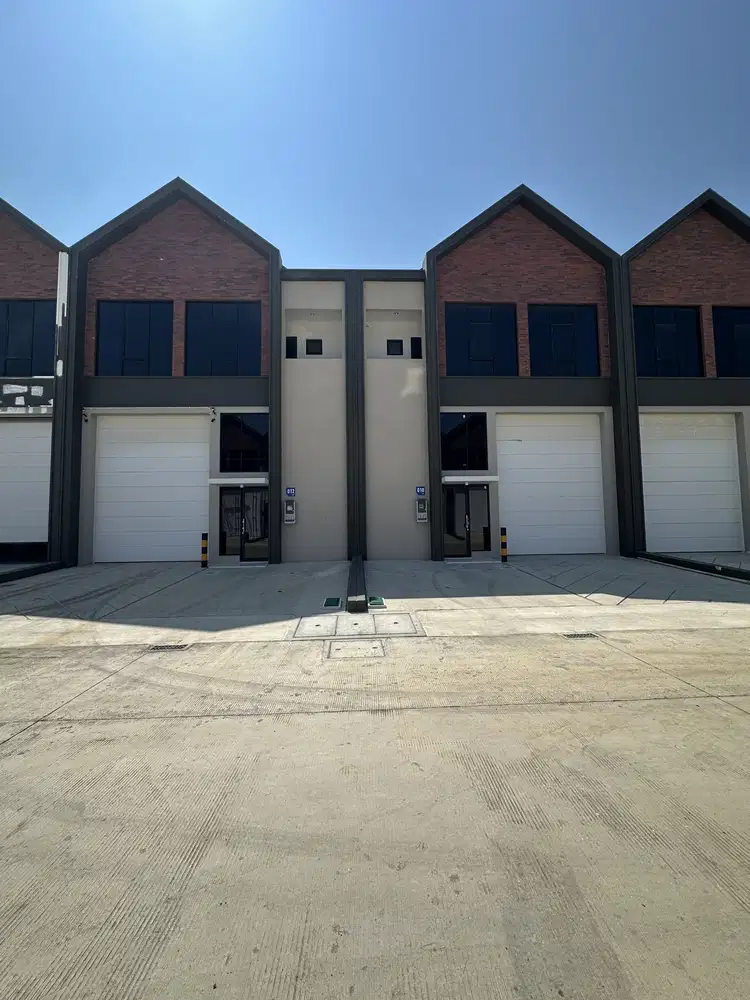 Sewa gudang Bizpark PIK2 uk. 9x30 ada office