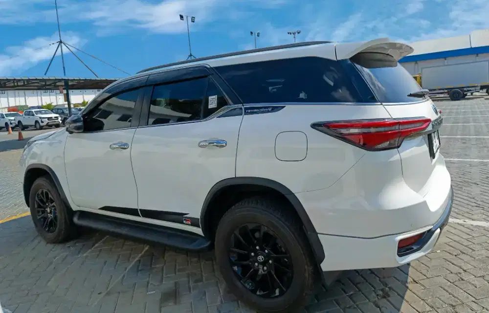 Toyota Fortuner 2.8 4x4 GR 2023