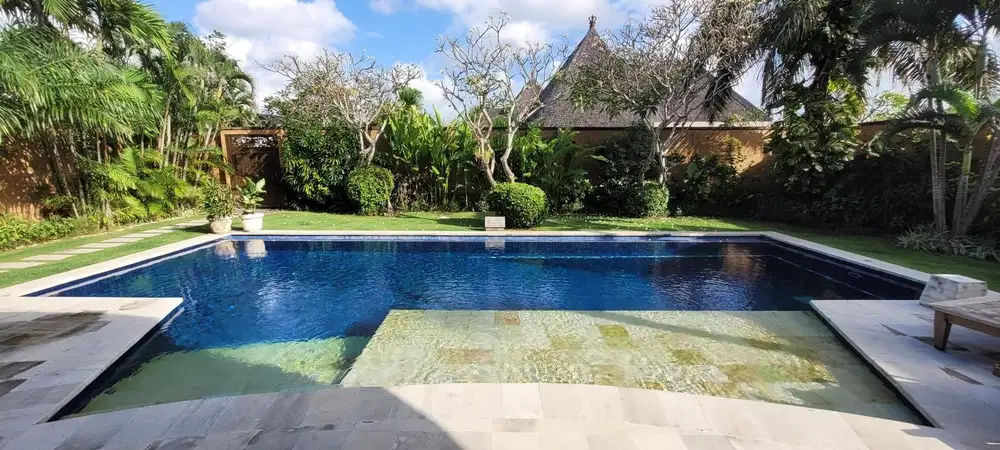 Luxury villa di Seminyak, cocok untuk villa pribadi atau komersil