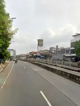 Di sewakan tanah di jl buncit raya jakarta selatan