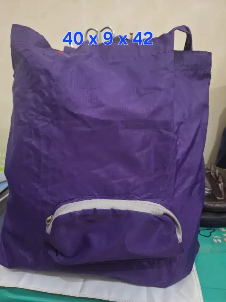 Tas kain branded 
Naxos uk 40 x 9 x 42 
Limited edition 
Barang terawa