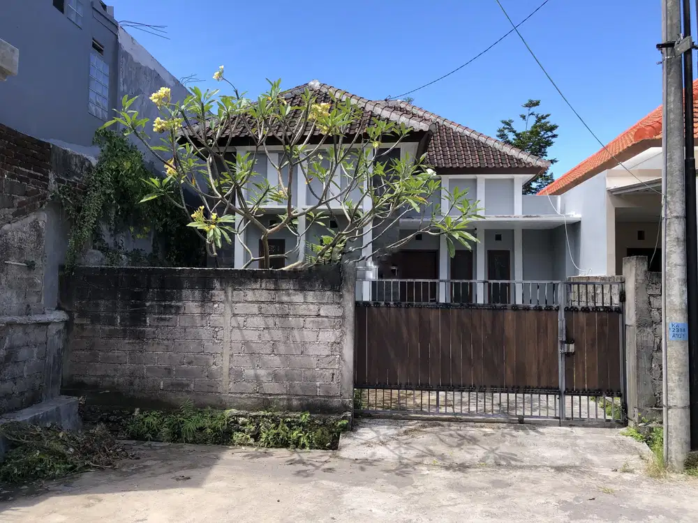 Rumah Strategis dekat CLANDYS Dharmawangsa Nusa Dua