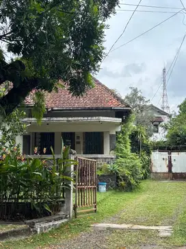 Jual rumah Heritage belanda  Sayap Riau lokasi strategis bandung kota