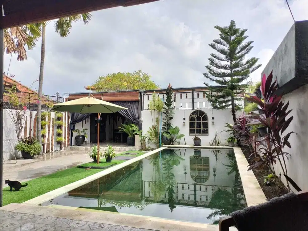 Luxury Villa for Rent at not far from the cemangi beach