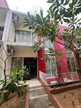MURAH .Dijual rumah Long Beach PIK, luas 75 meter2
