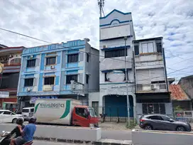 Disewakan Ruko 4 Lantai di Jalan Gunung Latimojong