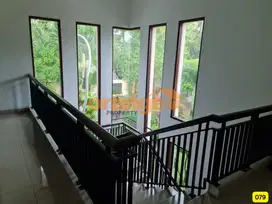 Di Jual Cepat Rumah 2 Lantai Posisi Hook Hadap Timur Selatan Di Kota Wisata Cibubur