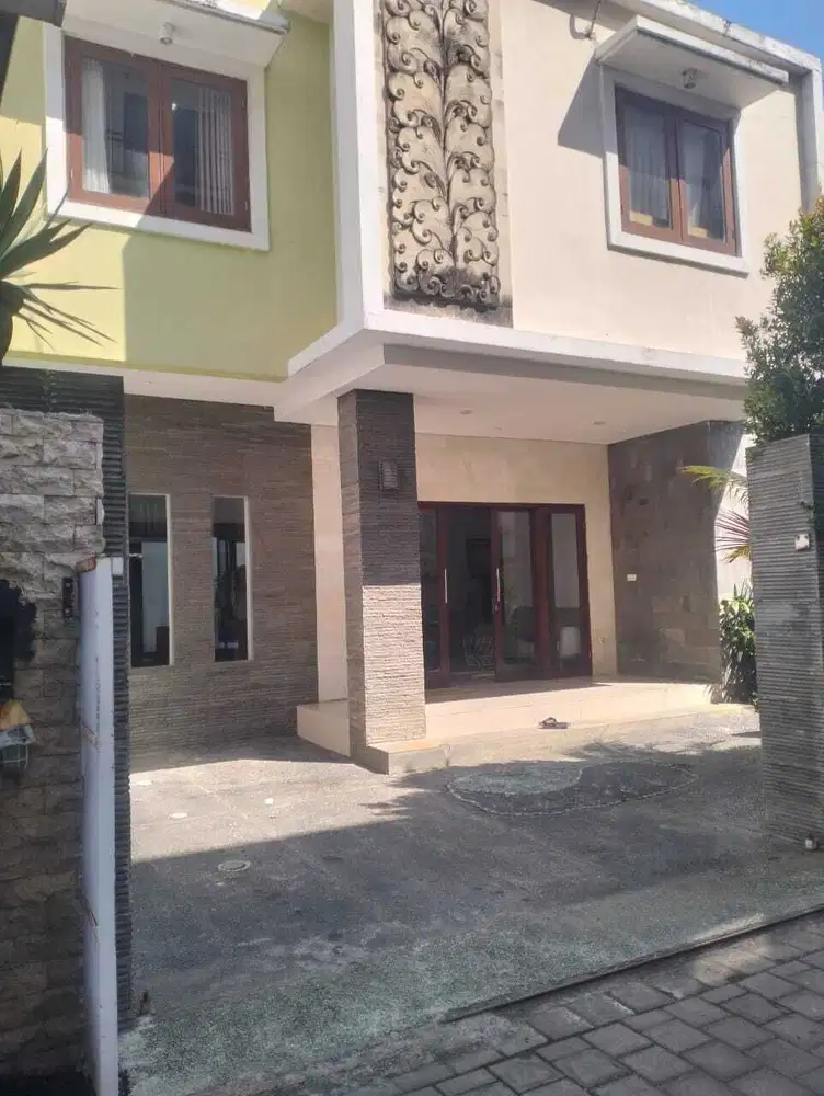 Villa Minimalis 2 Lantai Dekat Pantai Sanur