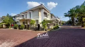 Disewakan Rumah Posisi Hook di Green Hills Full Furnished Siap Huni