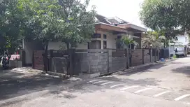 Rumah siap huni lokasi strategis