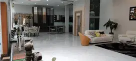 Dijual Rumah Mewah Siap huni 3 lantai Jakarta Barat