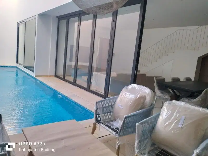 villa Luxury baru di Seminyak dilengkapi dengan furnish