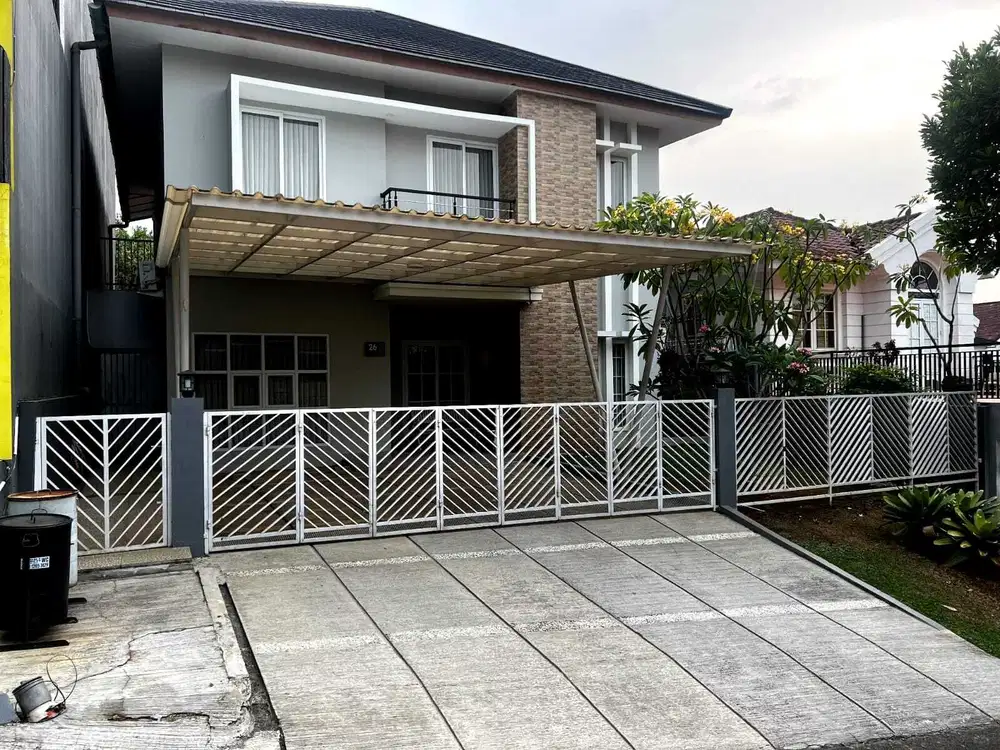 Rumah sewa mewah kolam renang