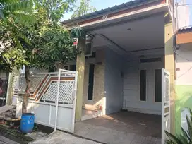 Disewakan Rumah Pondok Sidokare Indah Sidoarjo Terawat Siap Huni