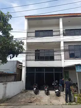 Disewakan Ruko Ciwaruga Mainroad 3 Lantai Cocok Untuk Usaha Strategis
