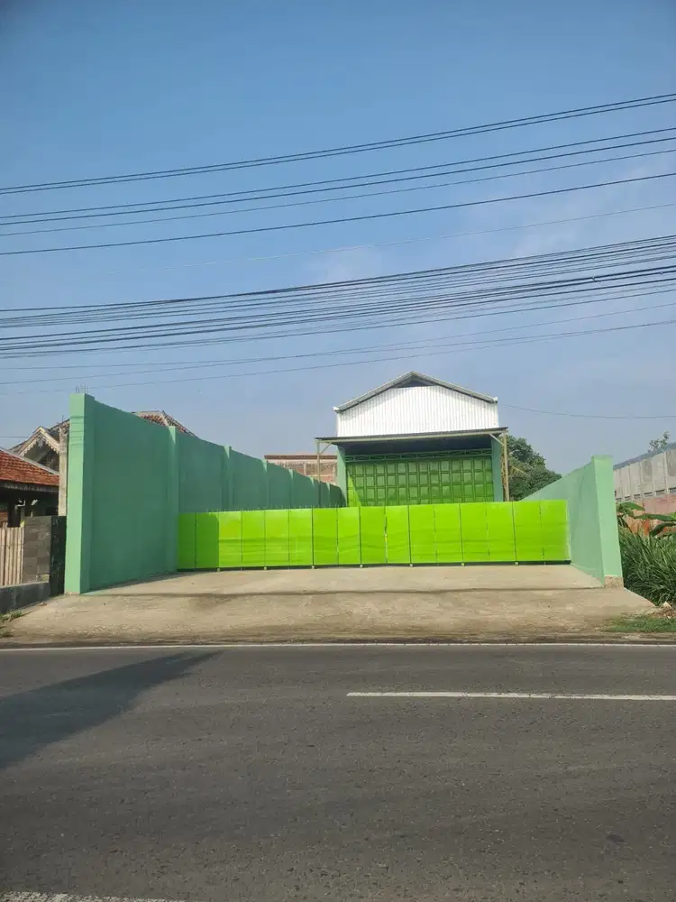 Gudang Baru Bersih Siap Huni Akses Tronton Masuk Tepi Jl Imogiri Barat