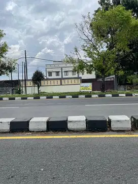 Murah Bet Tanah depan Tepi Ringroad Jogja dkt Kampus Jend Ahmad Yani