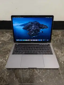 Macbook pro touchbar 13 inch 2016 i7 16/1tb CTO
