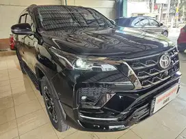 Toyota New Fortuner VRZ 2.8 GR Sport 2022 Hitam