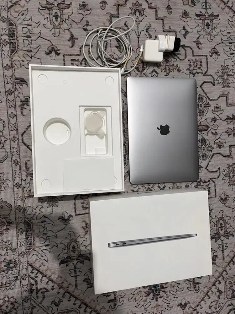 MACBOOK AIR M1 2020