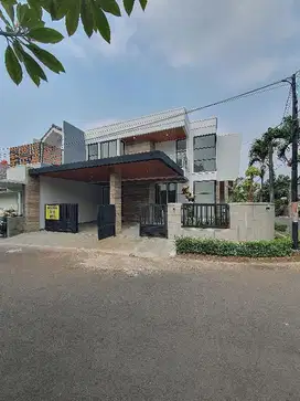 DIJUAL  RUMAH  SIAP HUNI DALAM CLUSTER SEKTOR 9 BINTARO.