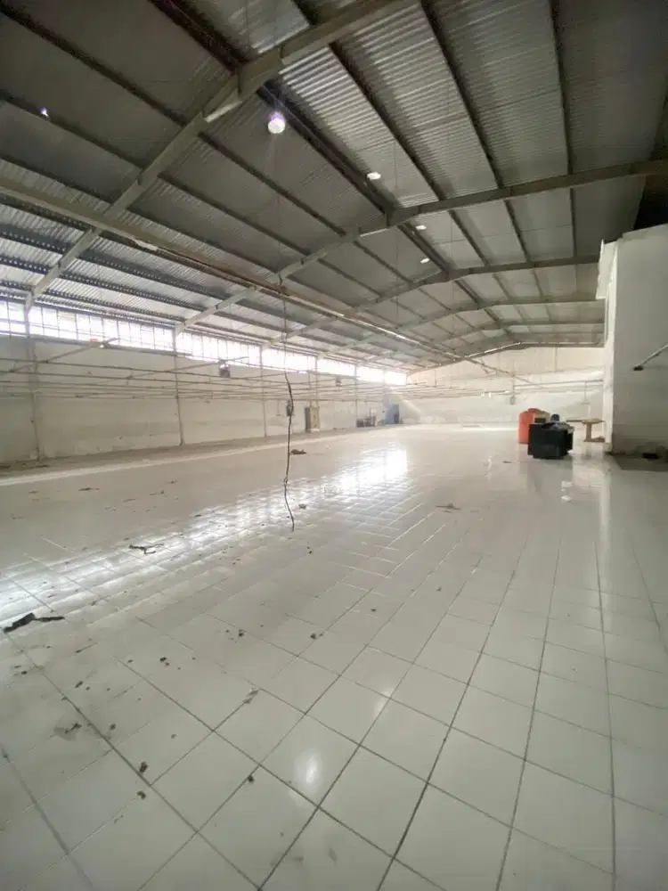 Dijual / Disewakan Gudang Luas di Cijerah Akses Container