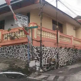 rumah sederhana, Dekat pusat kota, smp 10 , mugas dalam XIII area kos