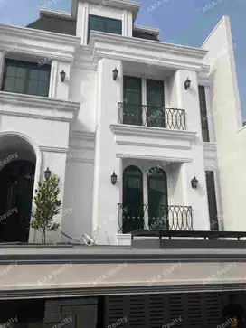 Rumah baru belakang Cilandak Townsquare