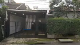 Dijual Rumah Komplek Sariwangi Hook Taman Besar SHM Siap Huni