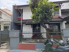 Dijual/Disewakan Rumah Lama Terawat, Dekat TSM Turangg