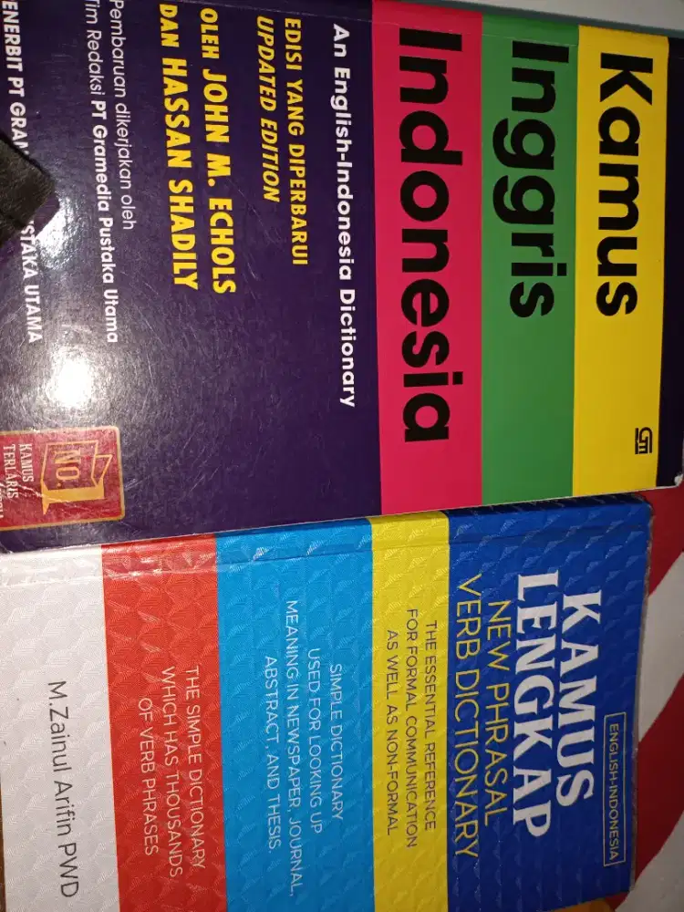 Dijual kamus bahasa inggris 2 buku 150k