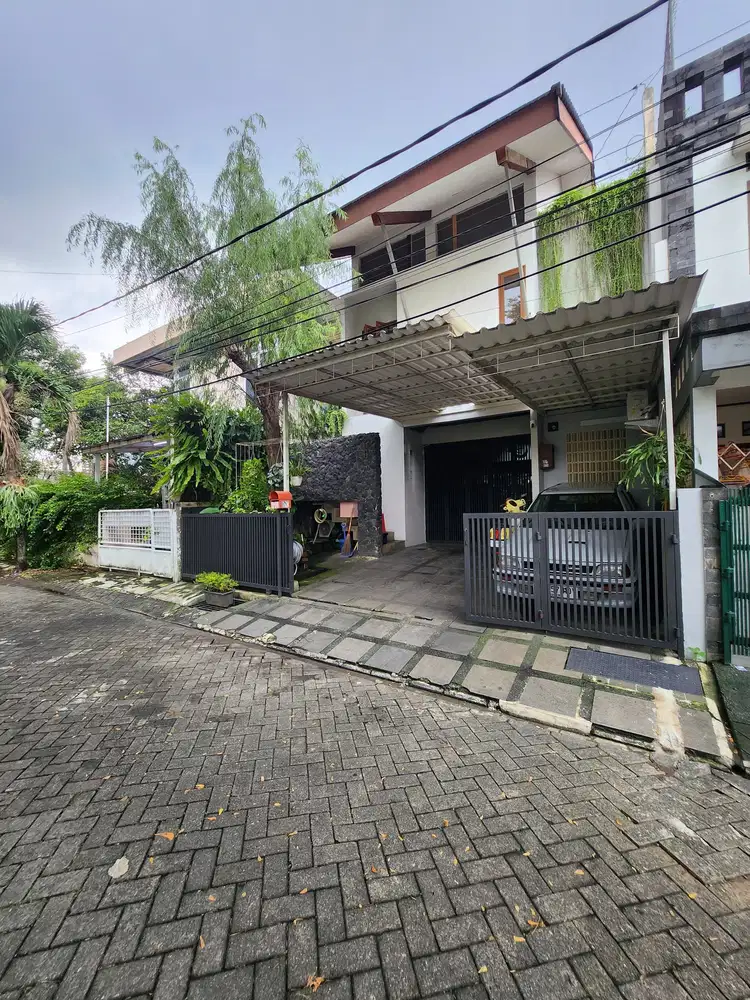 DIJUAL RUMAH CANTIK SIAP HUNI DLM CLUSTER  BINTARO JAYA.
