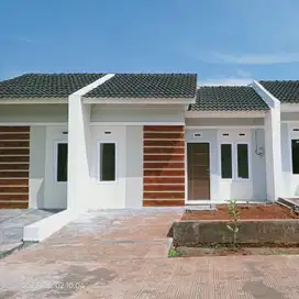 Rumah Berdibsidi Berfasilitas Kolam Renang