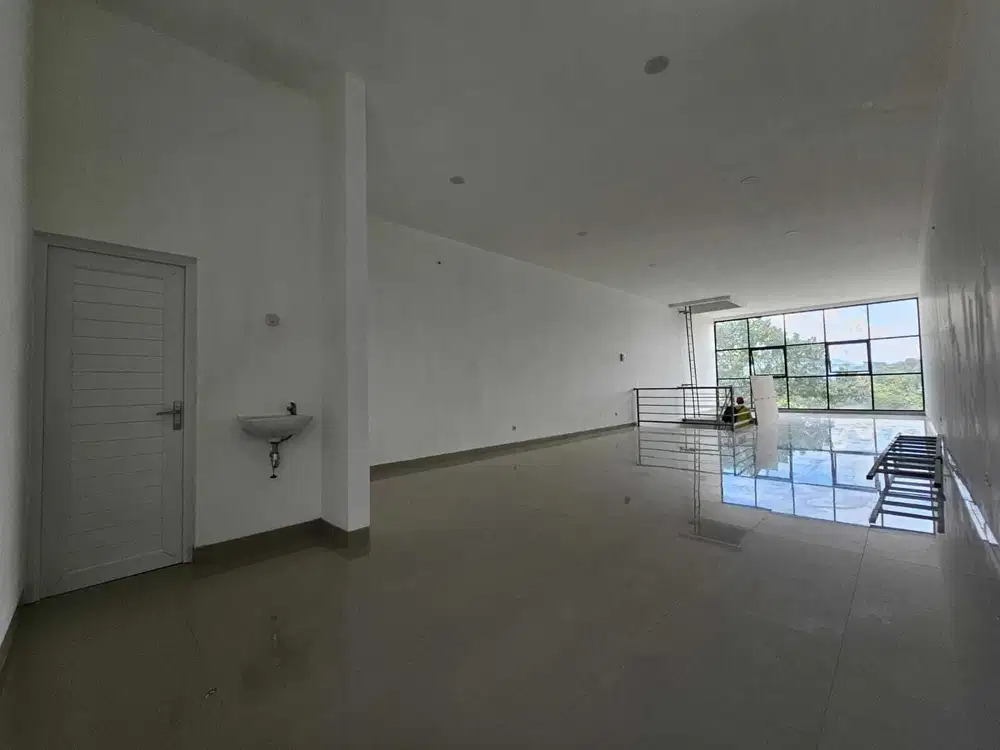 Dijual atau Disewa Ruko 4 lantai di Cihampelas Bandung