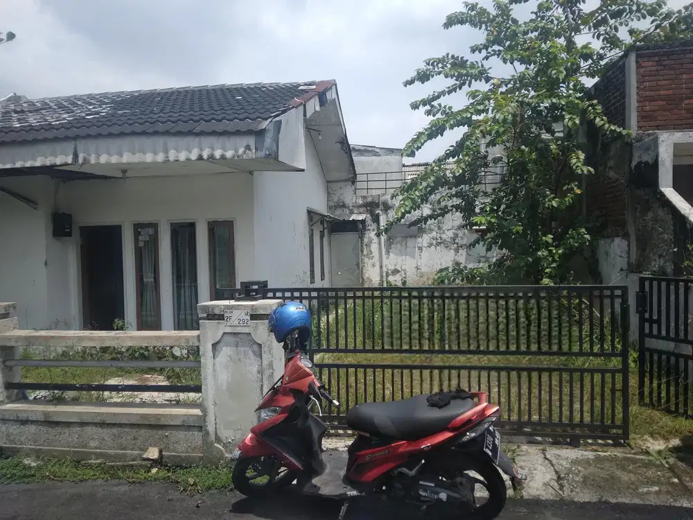 Hitung Tanah ! Rumah Butuh Renovasi Total Murah Cocok Untuk Hunian