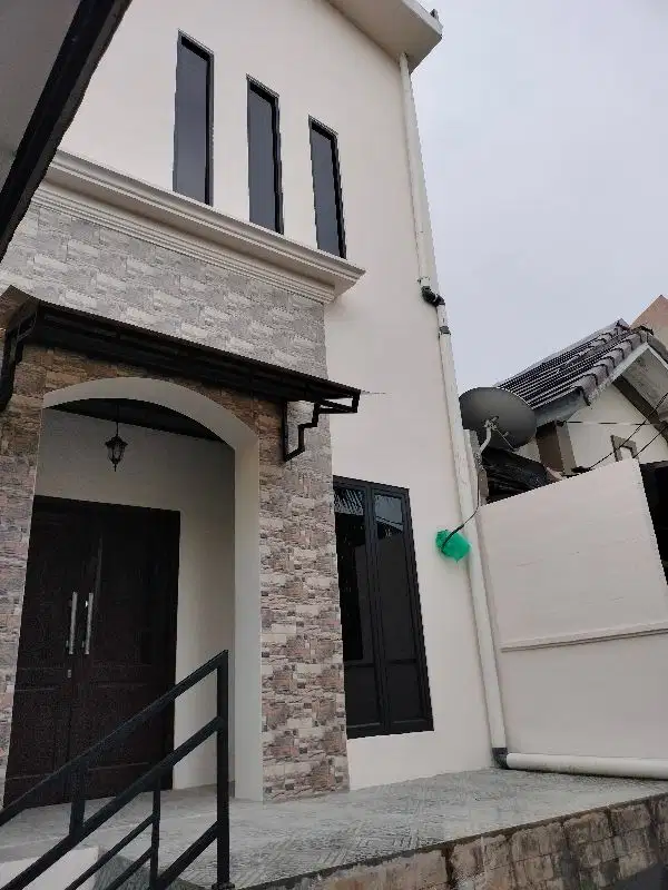 Dijual rumah murah siap huni di Cluster Arcadia Raya Bukit Golf
