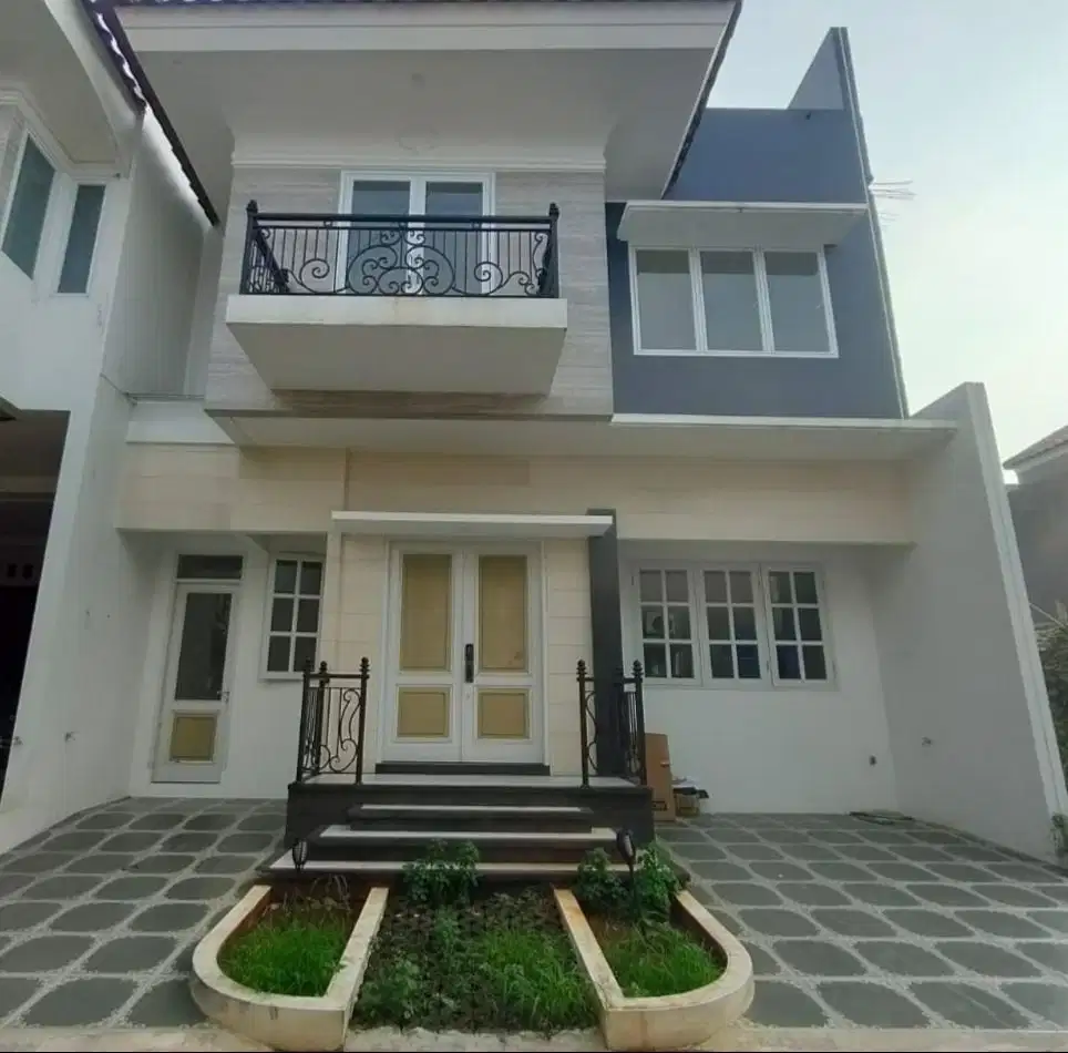 Rumah Mewah Asri Strategis Harga Merakyat di Pinggiran Kota JakSel