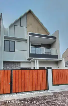 Dijual rumah dua lantai siap bangun strategis free design