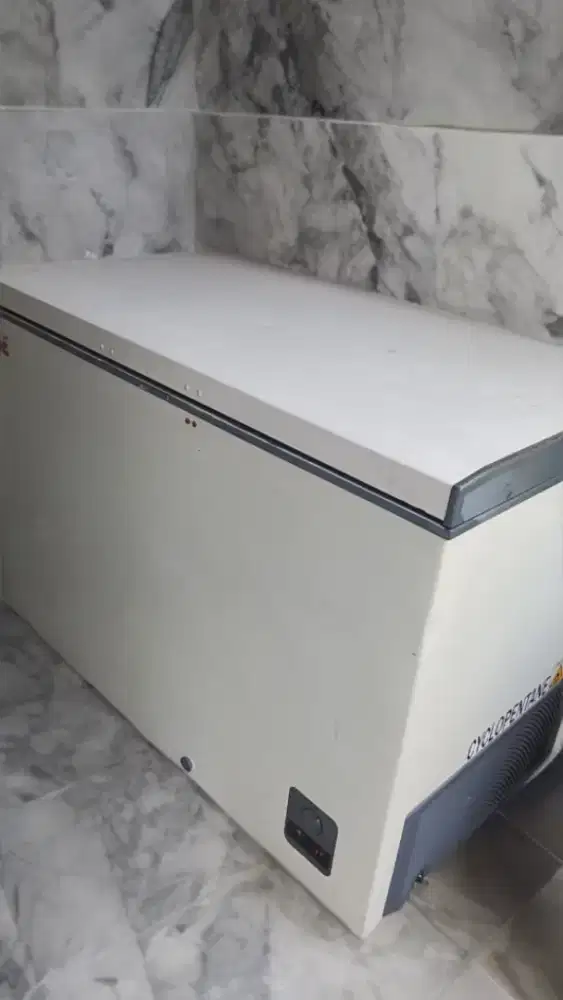 Frezer box GEA 330 liter