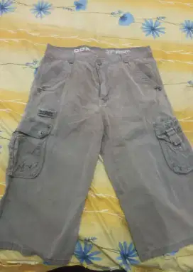 Celana cargo 3/4 size 31 warna aman