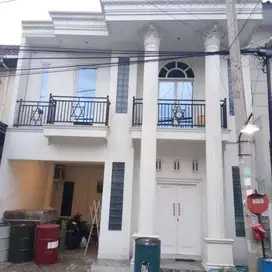 Rumah 2 Lantai dlm Komplek Perumahan Tata Bumi dkt Kampus STPN