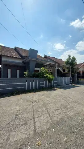 Jual Cepat Rumah Posisi Hook Dekat Billion Coffee