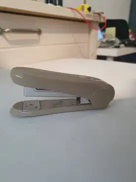 Stapler / Staple Besar MAX HD-50Deskripsi