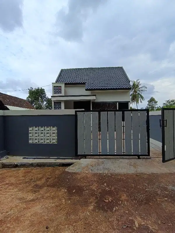 RUMAH BARU MODERN SIAP HUNI LAGI TURUN HARGA