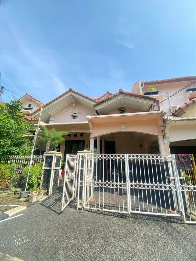 Disewakan rumah full furnished di pesona khayangan Margonda Depok