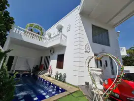Dijual Rumah Mewah free Furnish dan private pool di Citra Gran Cibubur