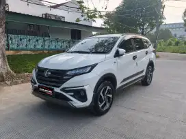 Toyota rush gr matic 2022 putih